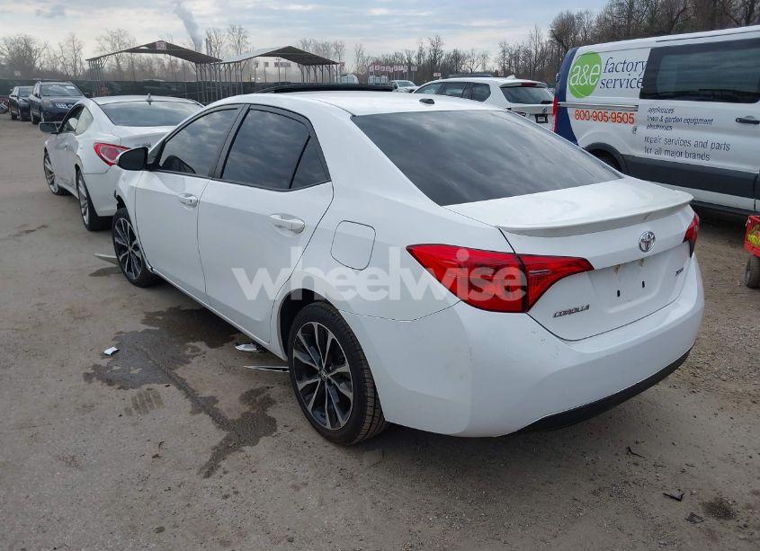Photo 3 of 2019 Toyota Corolla XSE (VIN 2T1BURHE5KC126607)