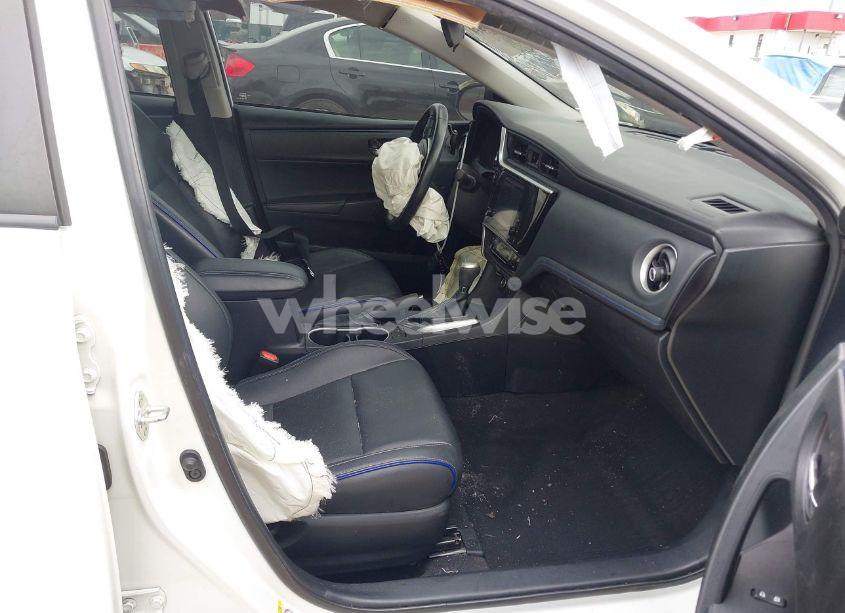 Photo 5 of 2019 Toyota Corolla XSE (VIN 2T1BURHE5KC126607)