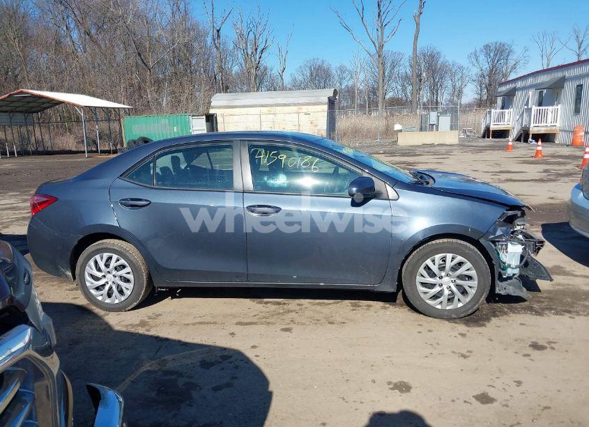 Photo 13 of 2019 Toyota Corolla LE (VIN 2T1BURHE5KC126901)