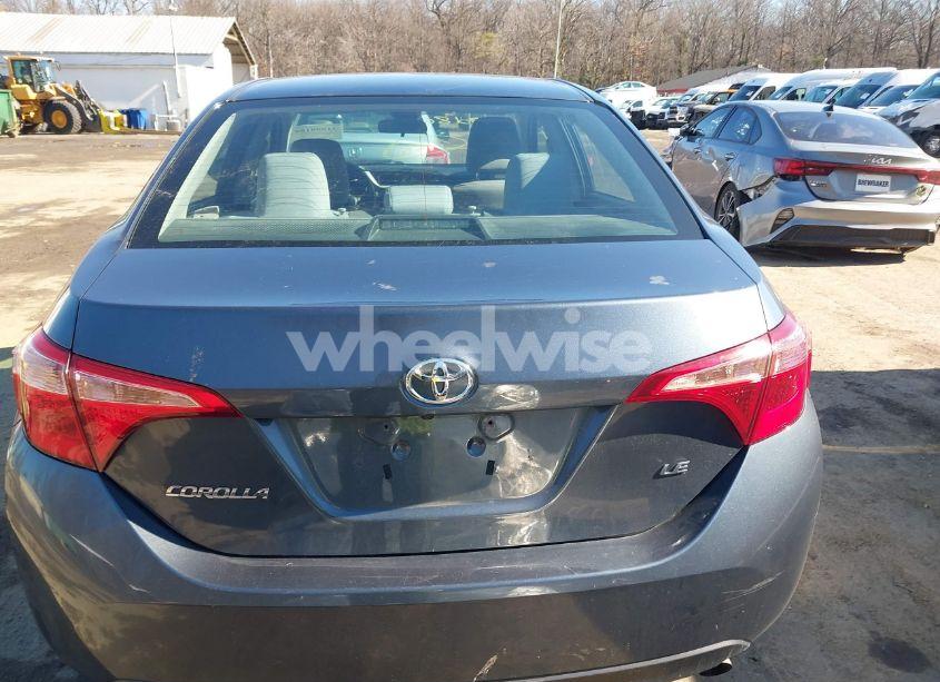 Photo 16 of 2019 Toyota Corolla LE (VIN 2T1BURHE5KC126901)