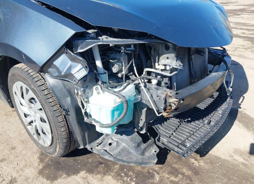 Photo 17 of 2019 Toyota Corolla LE (VIN 2T1BURHE5KC126901)