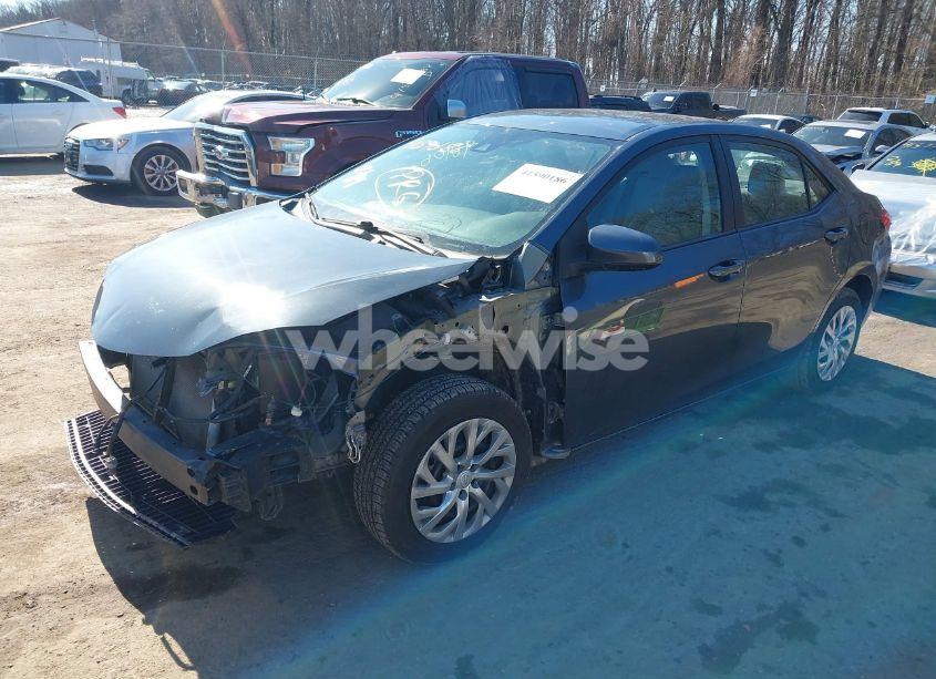 Photo 2 of 2019 Toyota Corolla LE (VIN 2T1BURHE5KC126901)