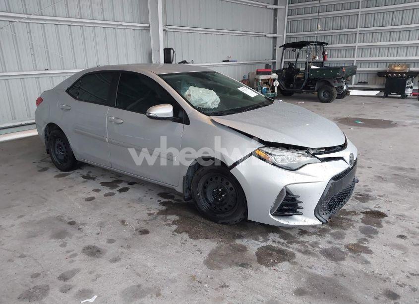 2019 Toyota Corolla SE (VIN 2T1BURHE5KC134917) main photo