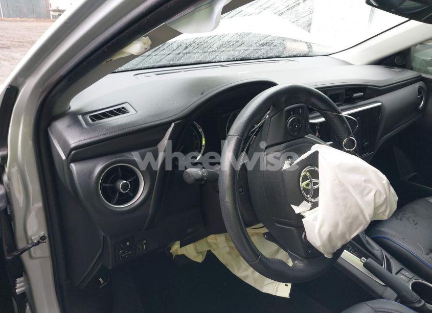 Photo 7 of 2019 Toyota Corolla XSE (VIN 2T1BURHE5KC141432)