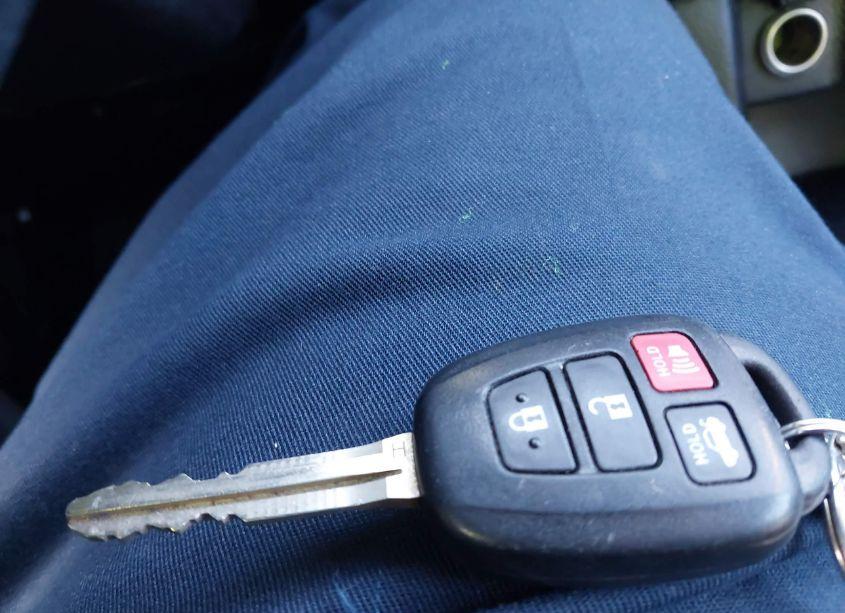 Photo 11 of 2019 Toyota Corolla SE (VIN 2T1BURHE5KC144122)