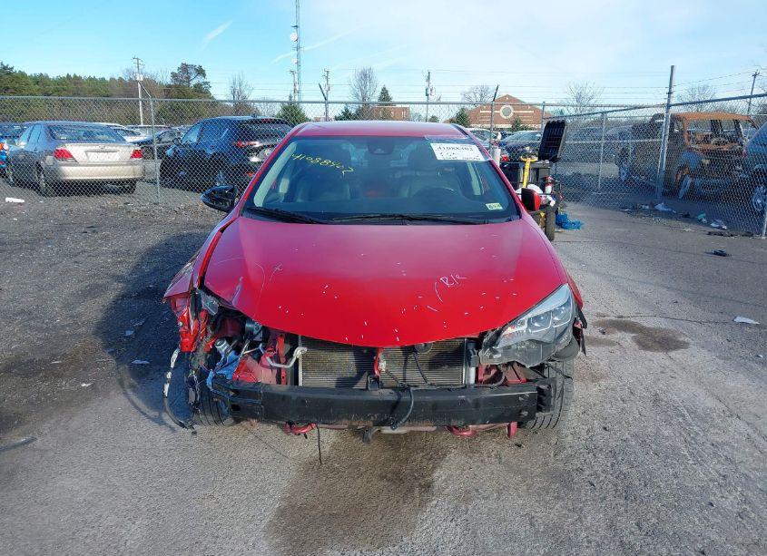 Photo 13 of 2019 Toyota Corolla SE (VIN 2T1BURHE5KC144122)