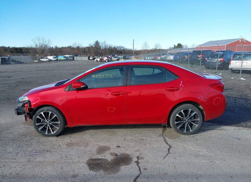 Photo 15 of 2019 Toyota Corolla SE (VIN 2T1BURHE5KC144122)