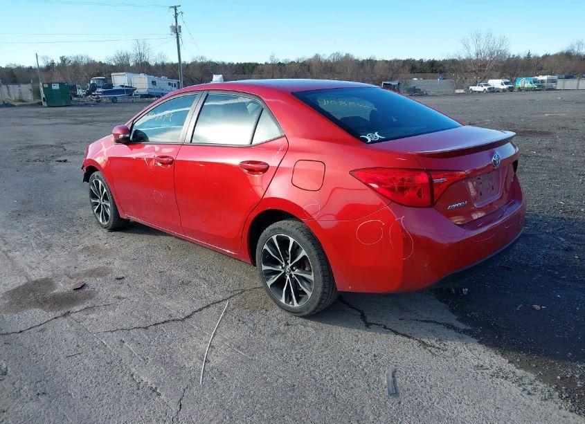 Photo 3 of 2019 Toyota Corolla SE (VIN 2T1BURHE5KC144122)