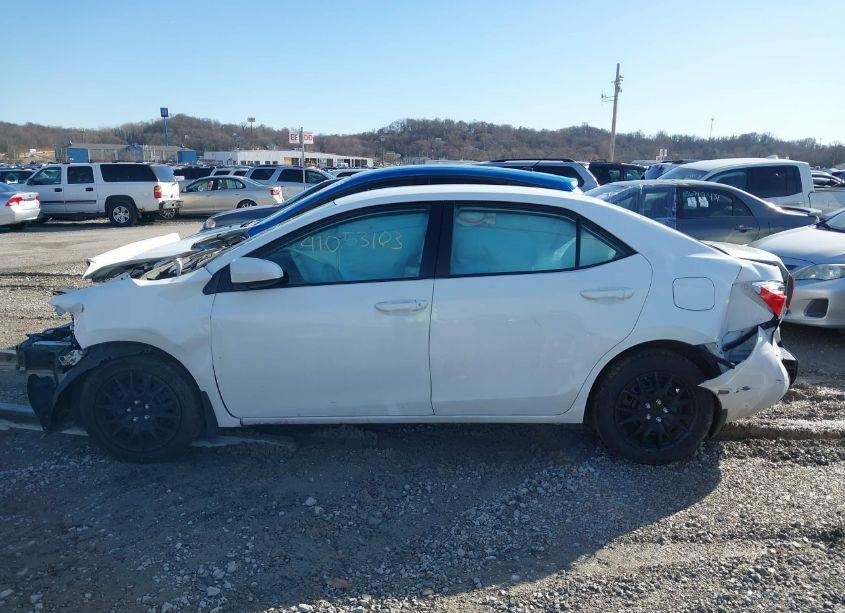 Photo 14 of 2019 Toyota Corolla LE (VIN 2T1BURHE5KC159140)