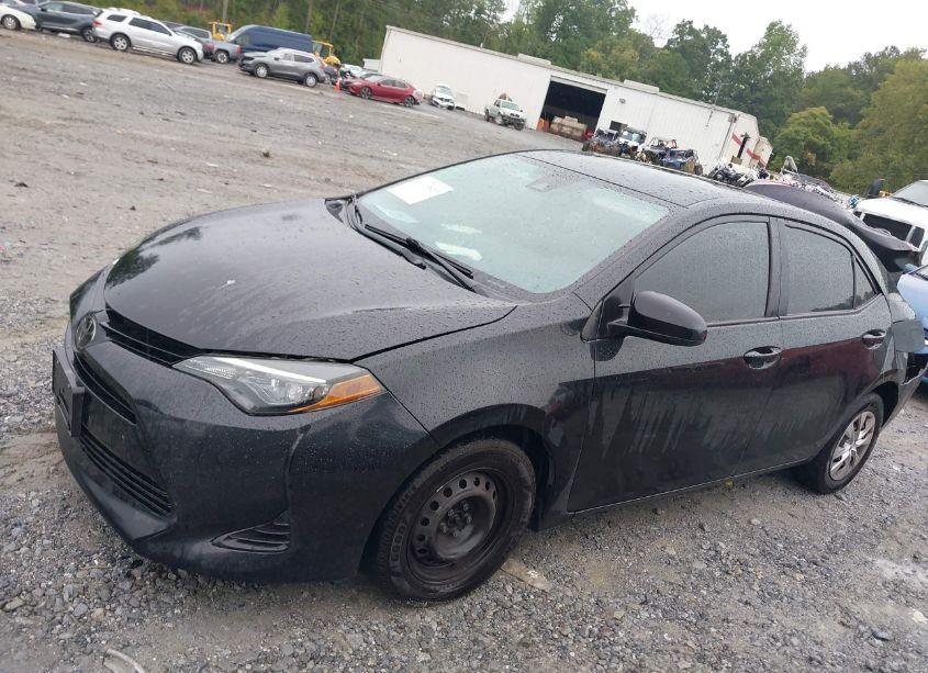 Photo 14 of 2019 Toyota Corolla L (VIN 2T1BURHE5KC162653)