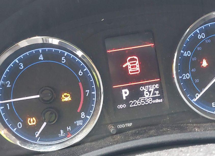 Photo 15 of 2019 Toyota Corolla L (VIN 2T1BURHE5KC162653)