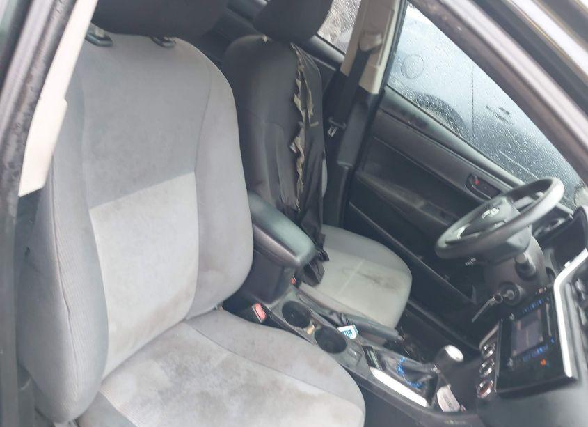 Photo 5 of 2019 Toyota Corolla L (VIN 2T1BURHE5KC162653)