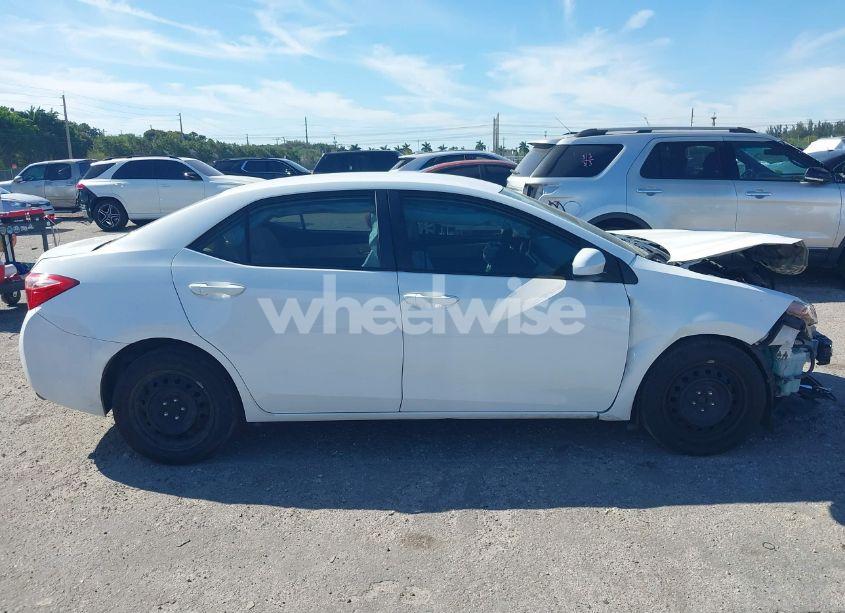 Photo 14 of 2019 Toyota Corolla LE (VIN 2T1BURHE5KC169697)