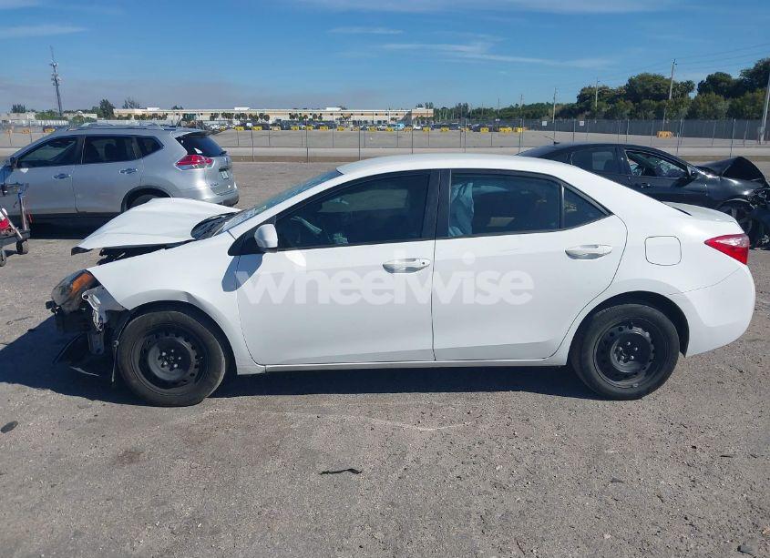 Photo 15 of 2019 Toyota Corolla LE (VIN 2T1BURHE5KC169697)