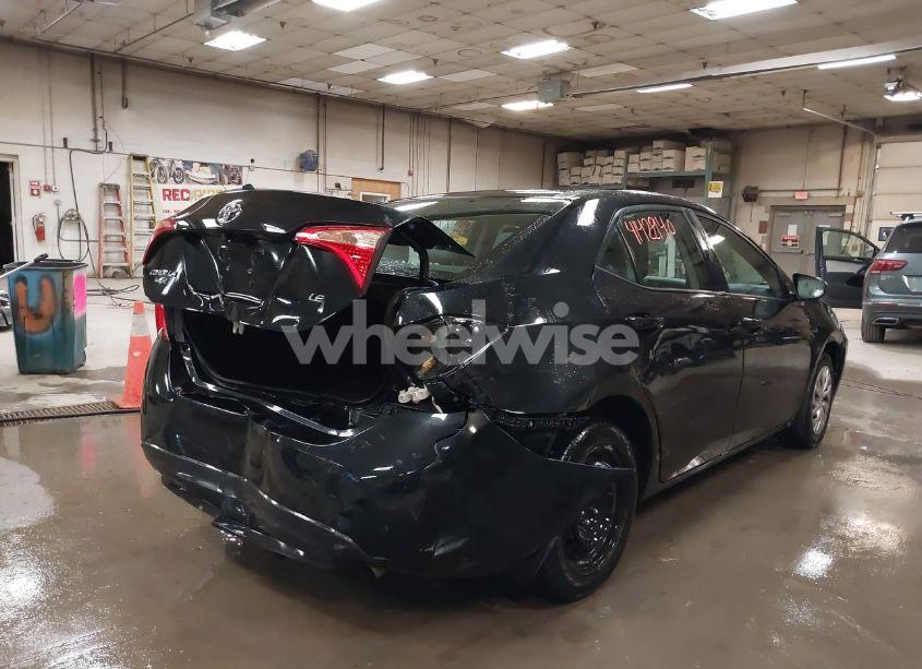 Photo 4 of 2019 Toyota Corolla LE (VIN 2T1BURHE5KC170378)