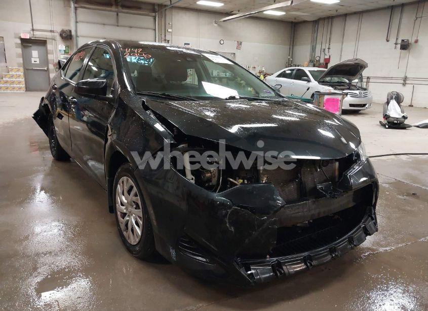 Photo 6 of 2019 Toyota Corolla LE (VIN 2T1BURHE5KC170378)