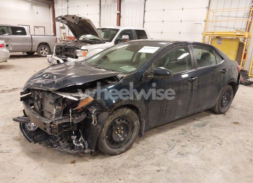 Photo 2 of 2019 Toyota Corolla LE (VIN 2T1BURHE5KC171515)