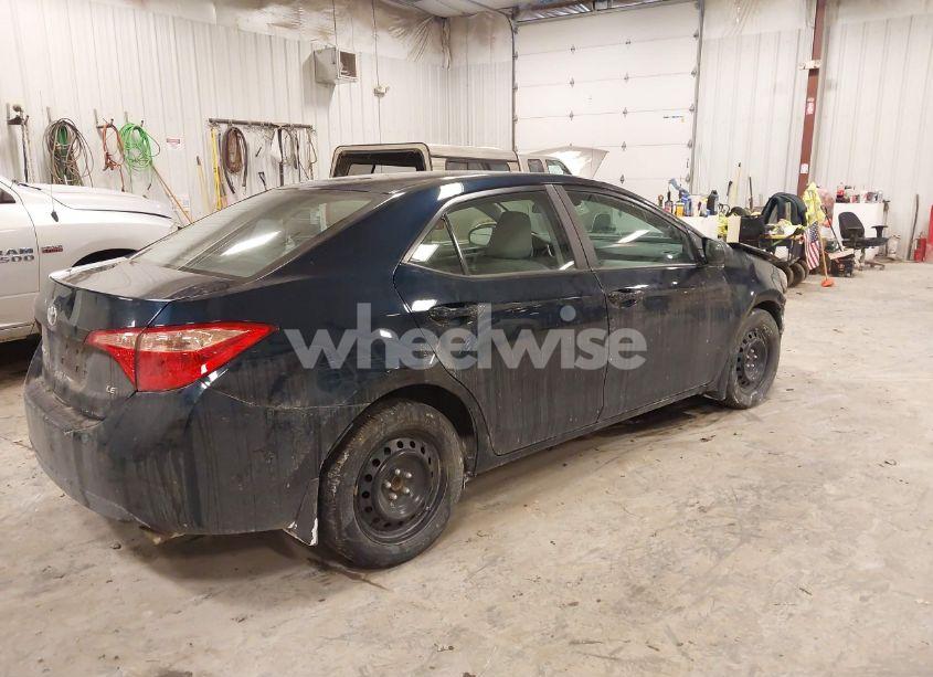 Photo 4 of 2019 Toyota Corolla LE (VIN 2T1BURHE5KC171515)