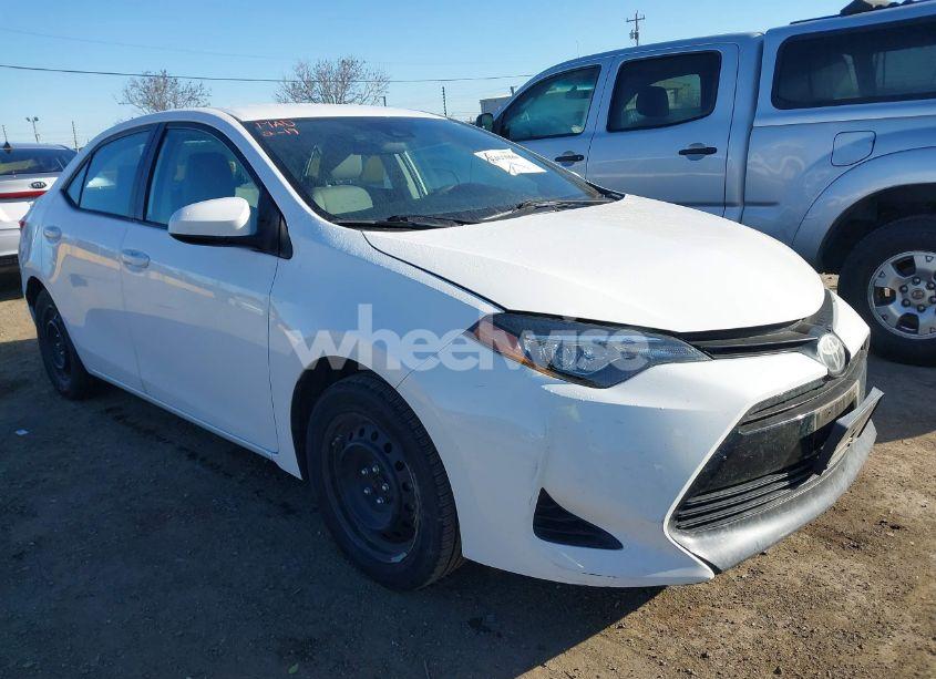 2019 Toyota Corolla LE (VIN 2T1BURHE5KC175774) main photo