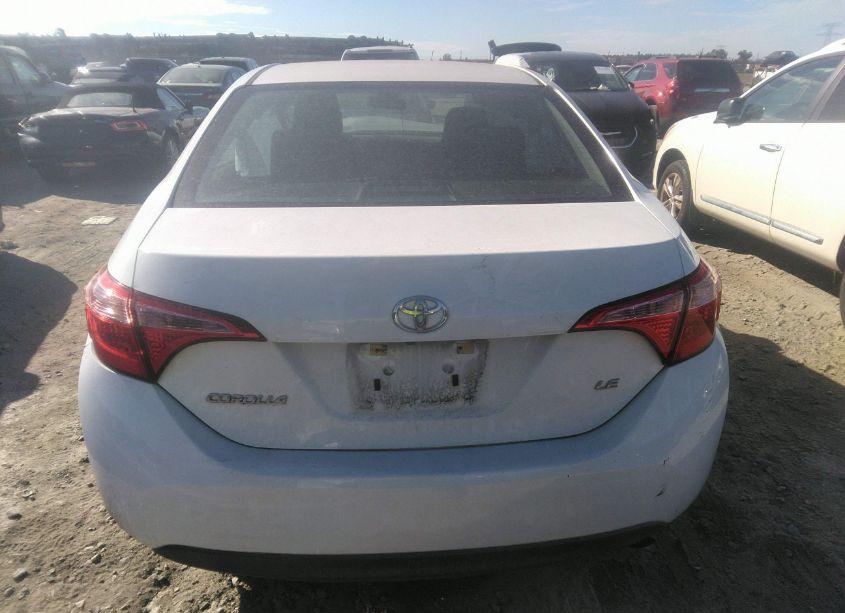 Photo 16 of 2019 Toyota Corolla LE (VIN 2T1BURHE5KC191005)