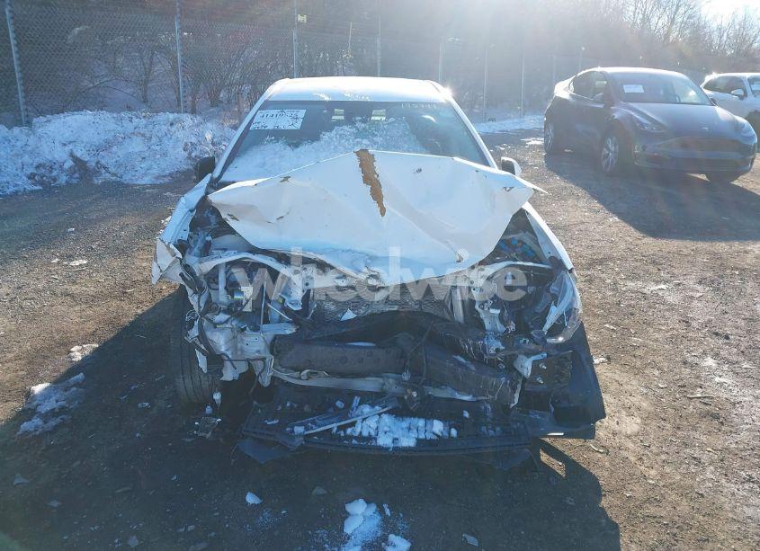 Photo 12 of 2019 Toyota Corolla SE (VIN 2T1BURHE5KC195944)