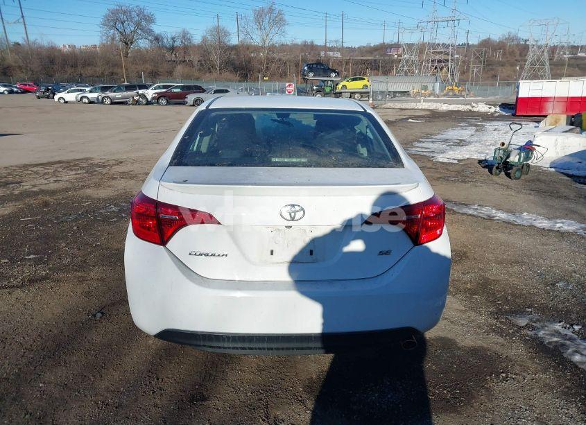 Photo 16 of 2019 Toyota Corolla SE (VIN 2T1BURHE5KC195944)