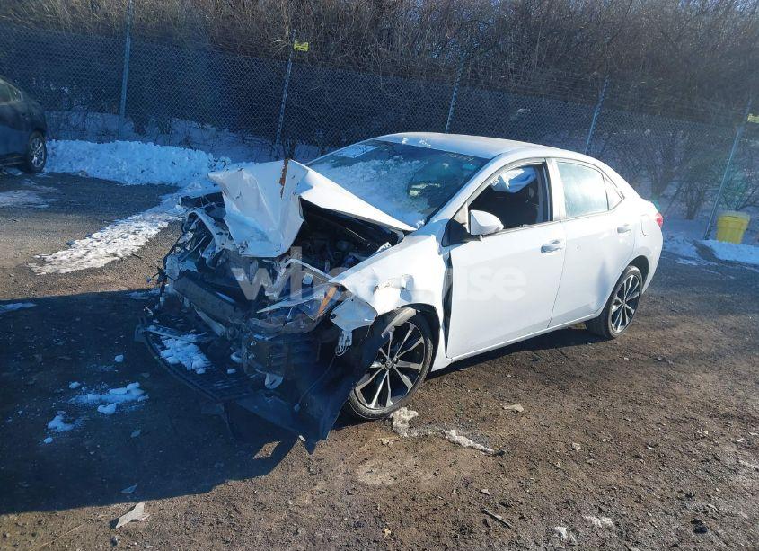 Photo 2 of 2019 Toyota Corolla SE (VIN 2T1BURHE5KC195944)