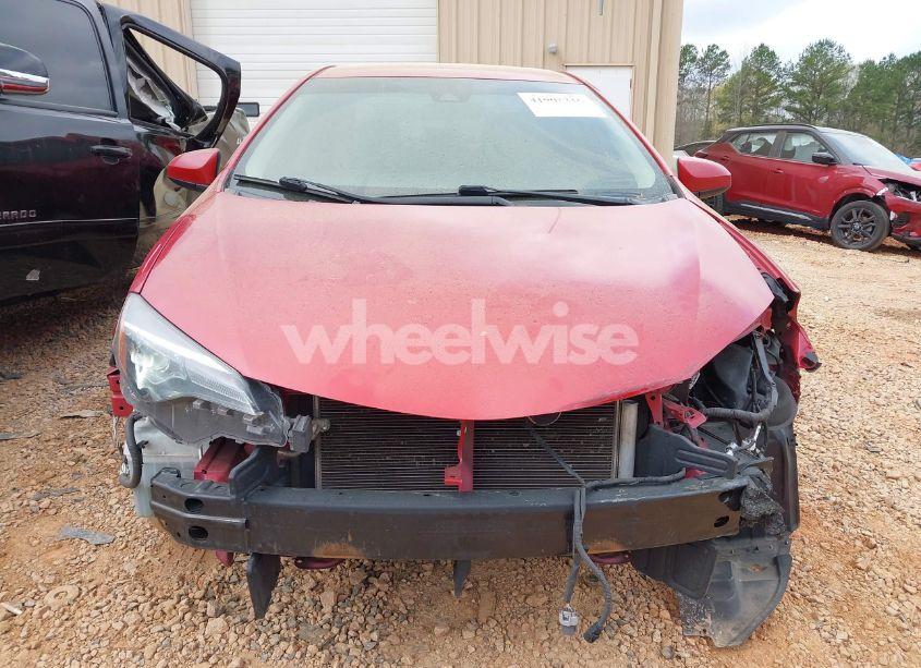 Photo 13 of 2019 Toyota Corolla LE (VIN 2T1BURHE5KC225668)