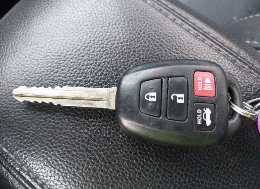 Photo 11 of 2014 Toyota Corolla S PLUS (VIN 2T1BURHE6EC125759)