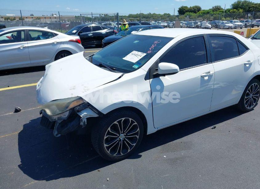 Photo 2 of 2014 Toyota Corolla LE (VIN 2T1BURHE6EC128192)