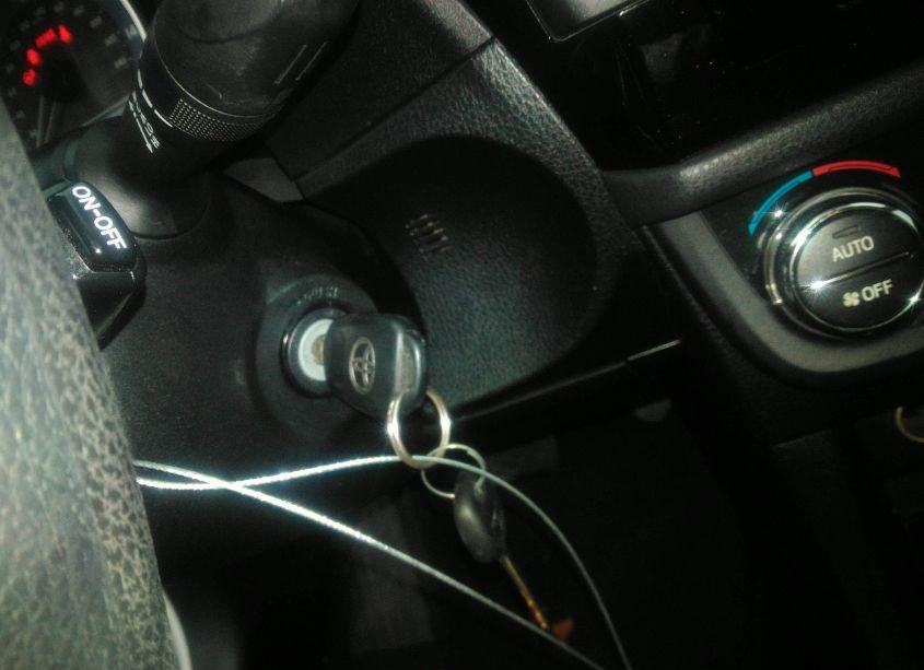 Photo 11 of 2014 Toyota Corolla LE (VIN 2T1BURHE6EC133909)