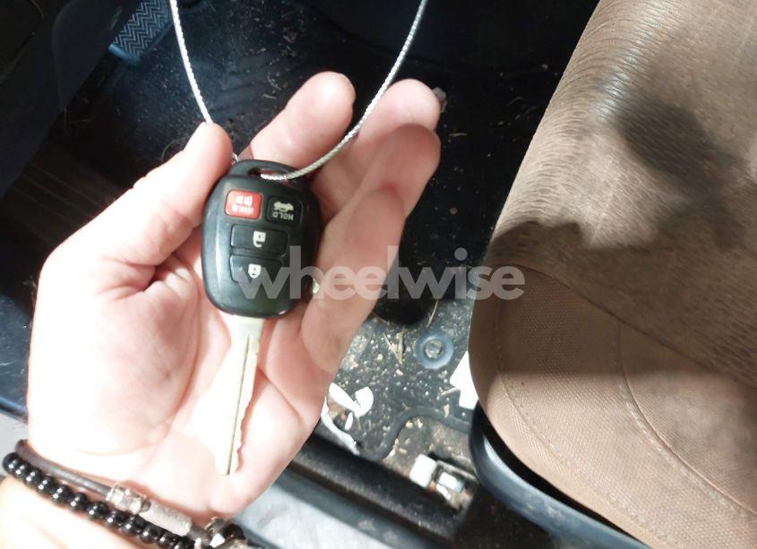 Photo 11 of 2014 Toyota Corolla LE (VIN 2T1BURHE6EC177313)