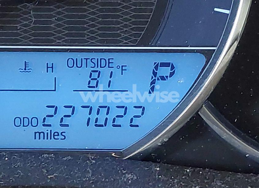 Photo 15 of 2014 Toyota Corolla LE (VIN 2T1BURHE6EC177313)