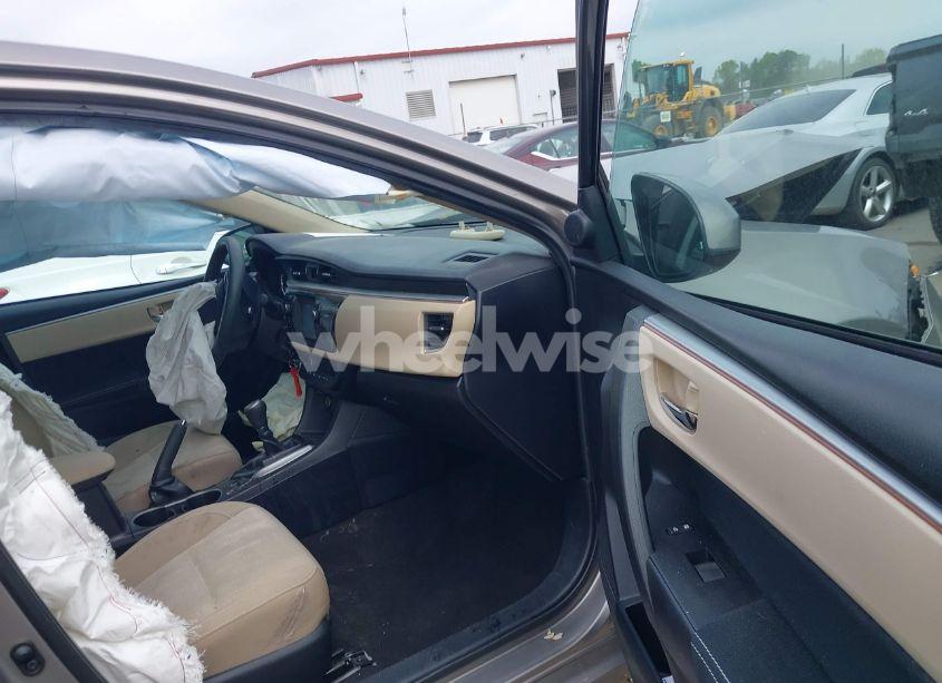 Photo 5 of 2015 Toyota Corolla LE (VIN 2T1BURHE6FC239195)
