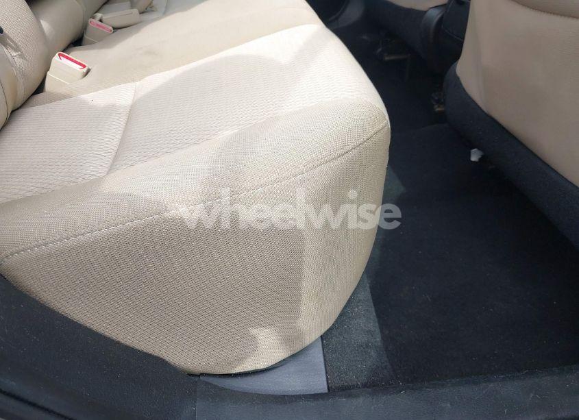 Photo 8 of 2015 Toyota Corolla LE (VIN 2T1BURHE6FC239195)