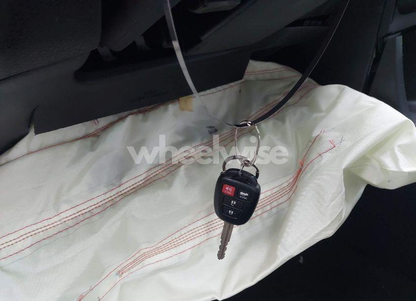 Photo 11 of 2015 Toyota Corolla LE PLUS (VIN 2T1BURHE6FC268695)