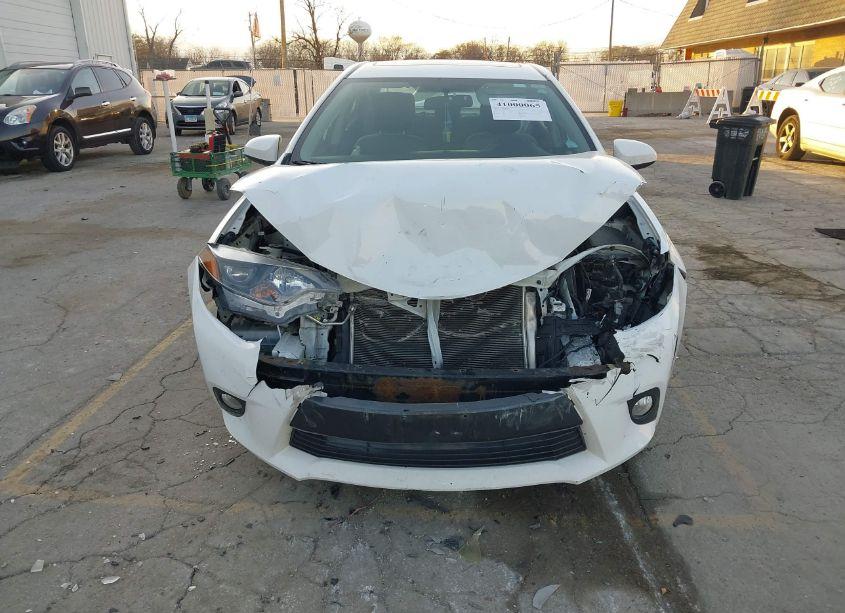 Photo 13 of 2015 Toyota Corolla LE PLUS (VIN 2T1BURHE6FC271449)