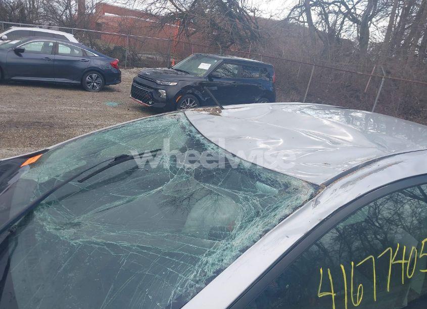 Photo 14 of 2015 Toyota Corolla LE (VIN 2T1BURHE6FC281401)