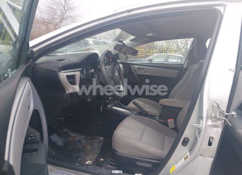 Photo 5 of 2015 Toyota Corolla LE (VIN 2T1BURHE6FC281401)