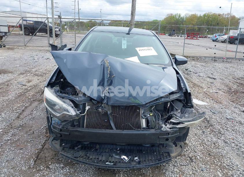 Photo 12 of 2015 Toyota Corolla L (VIN 2T1BURHE6FC296450)