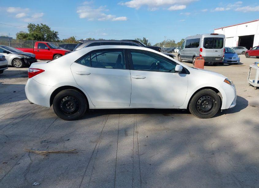 Photo 13 of 2015 Toyota Corolla LE (VIN 2T1BURHE6FC302778)