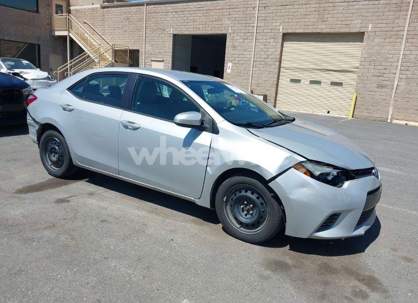 2015 Toyota Corolla LE (VIN 2T1BURHE6FC311500) main photo