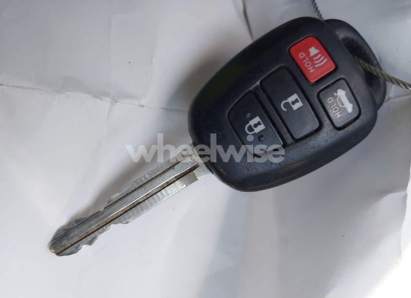 Photo 11 of 2015 Toyota Corolla LE (VIN 2T1BURHE6FC311500)