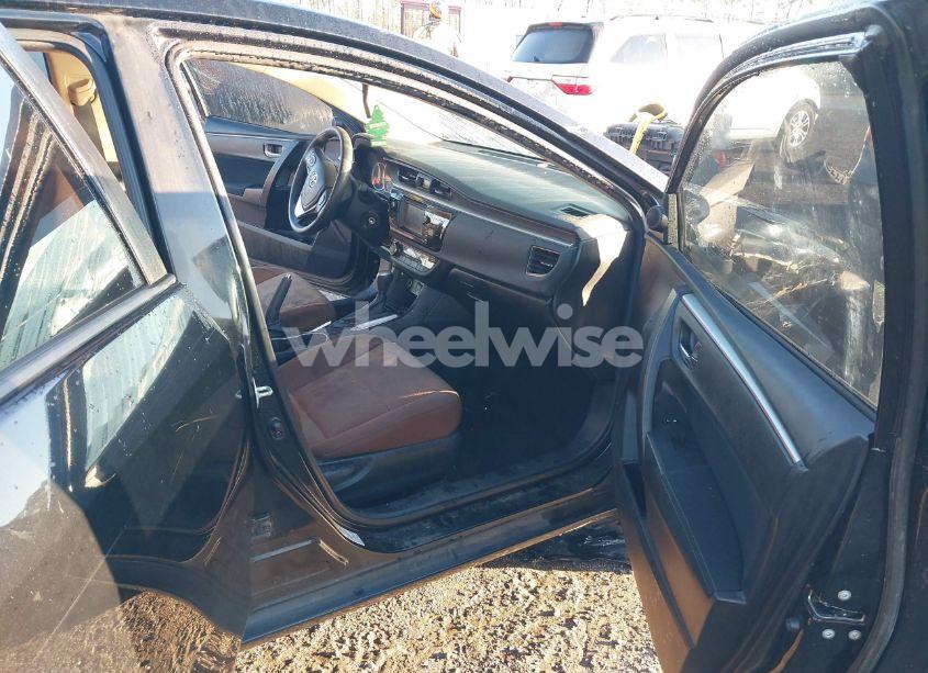 Photo 5 of 2015 Toyota Corolla LE (VIN 2T1BURHE6FC324246)