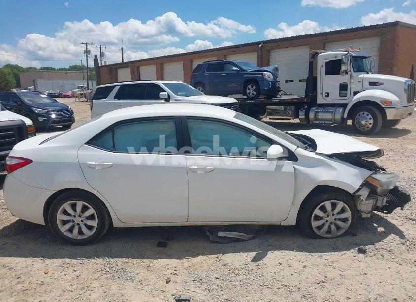 Photo 13 of 2015 Toyota Corolla LE (VIN 2T1BURHE6FC333402)