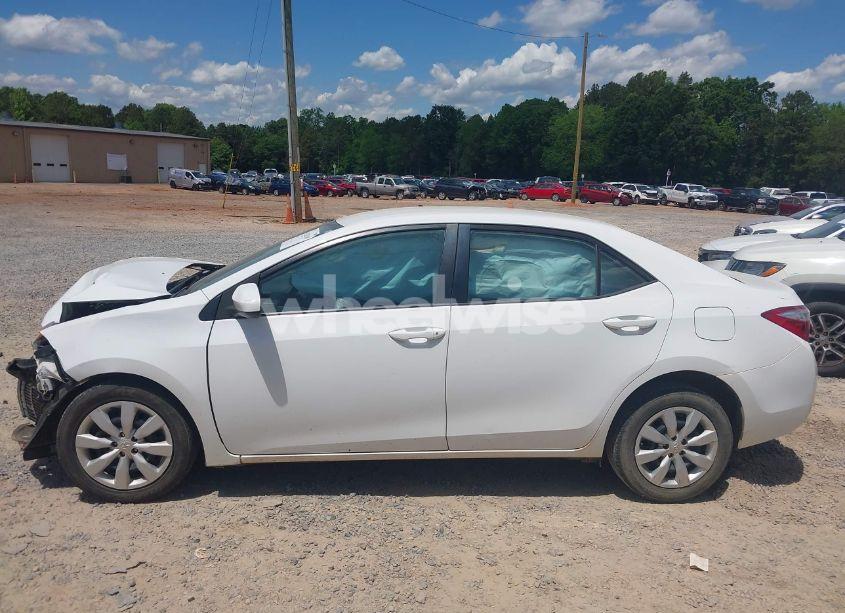 Photo 14 of 2015 Toyota Corolla LE (VIN 2T1BURHE6FC333402)