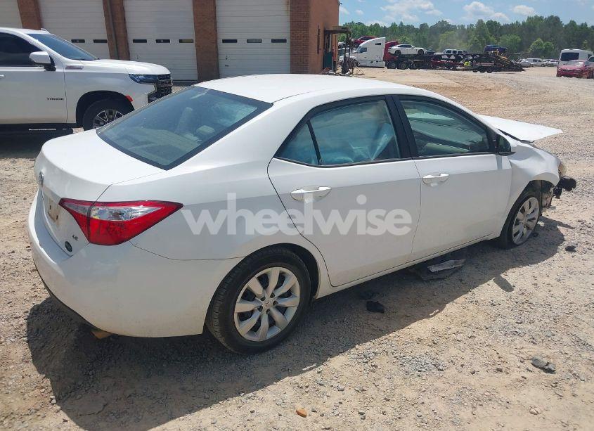 Photo 4 of 2015 Toyota Corolla LE (VIN 2T1BURHE6FC333402)