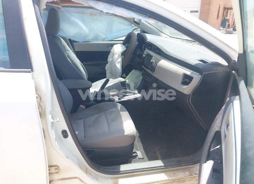 Photo 5 of 2015 Toyota Corolla LE (VIN 2T1BURHE6FC333402)