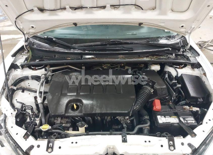 Photo 10 of 2015 Toyota Corolla LE (VIN 2T1BURHE6FC346537)