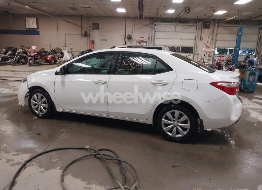 Photo 14 of 2015 Toyota Corolla LE (VIN 2T1BURHE6FC346537)